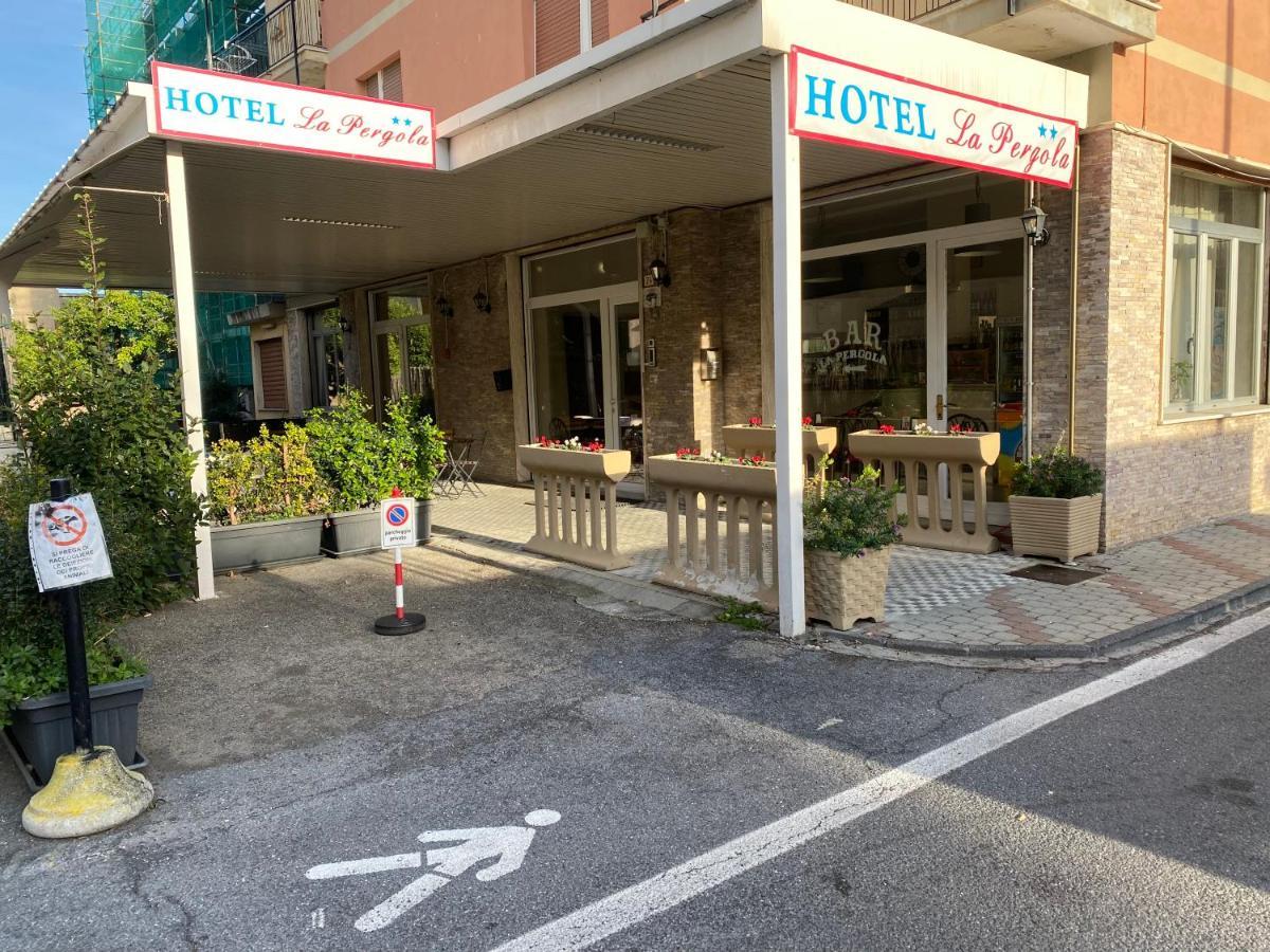 Otel La Pergola 2*